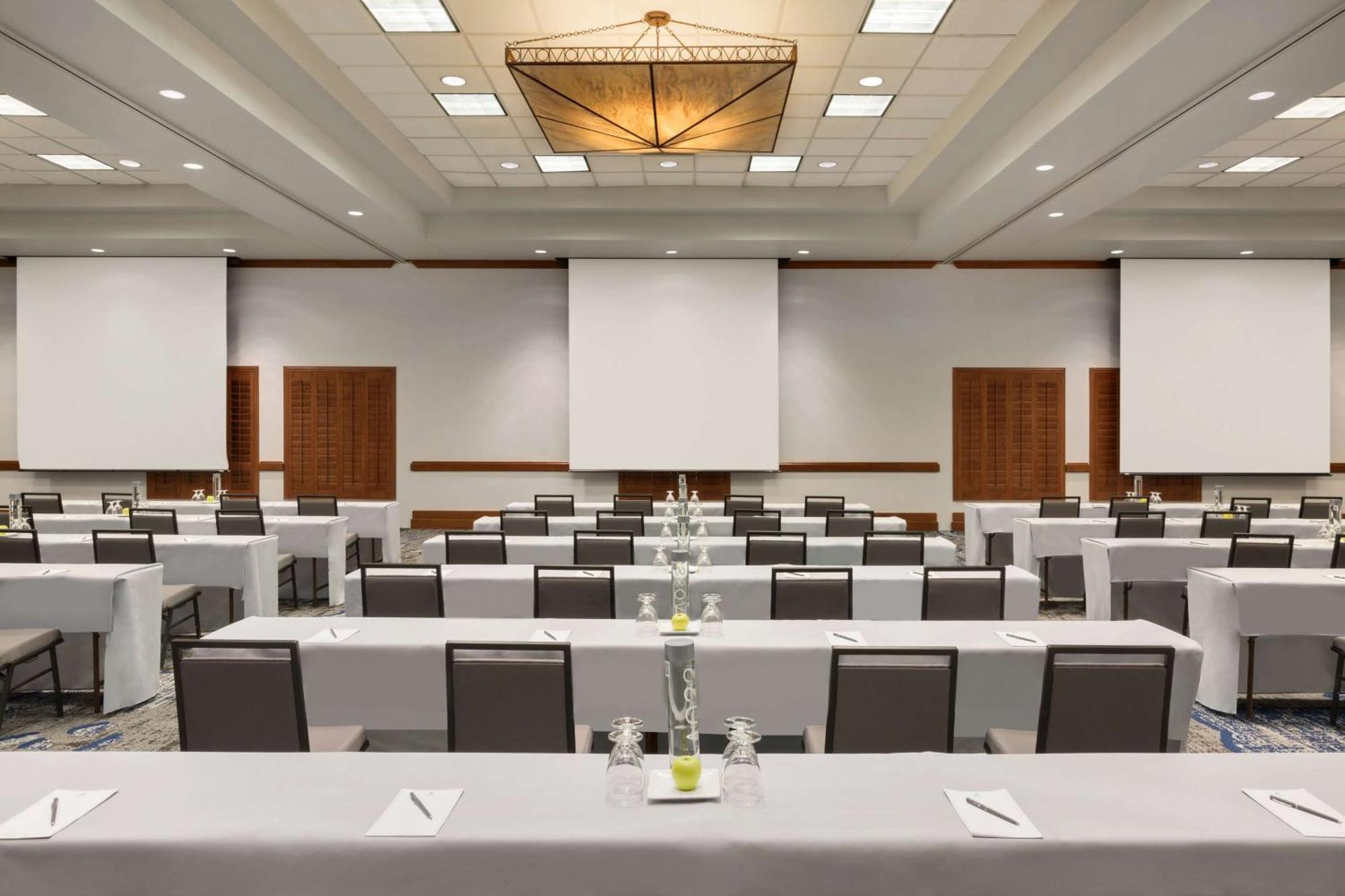 Embassy Dallas - Dfw Airport North 4*