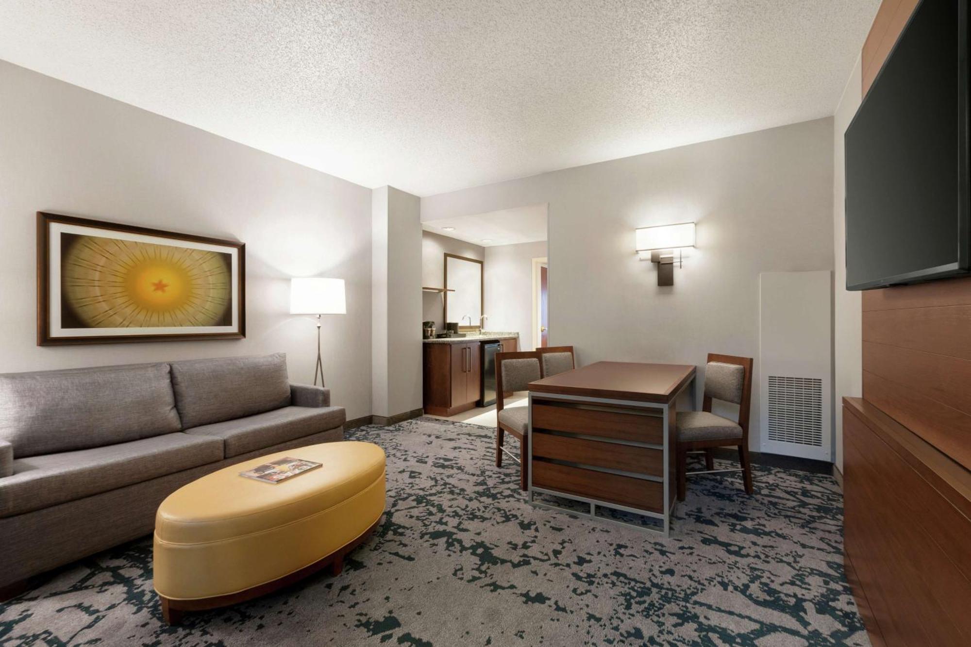 Embassy Dallas - Dfw Airport North Hotel