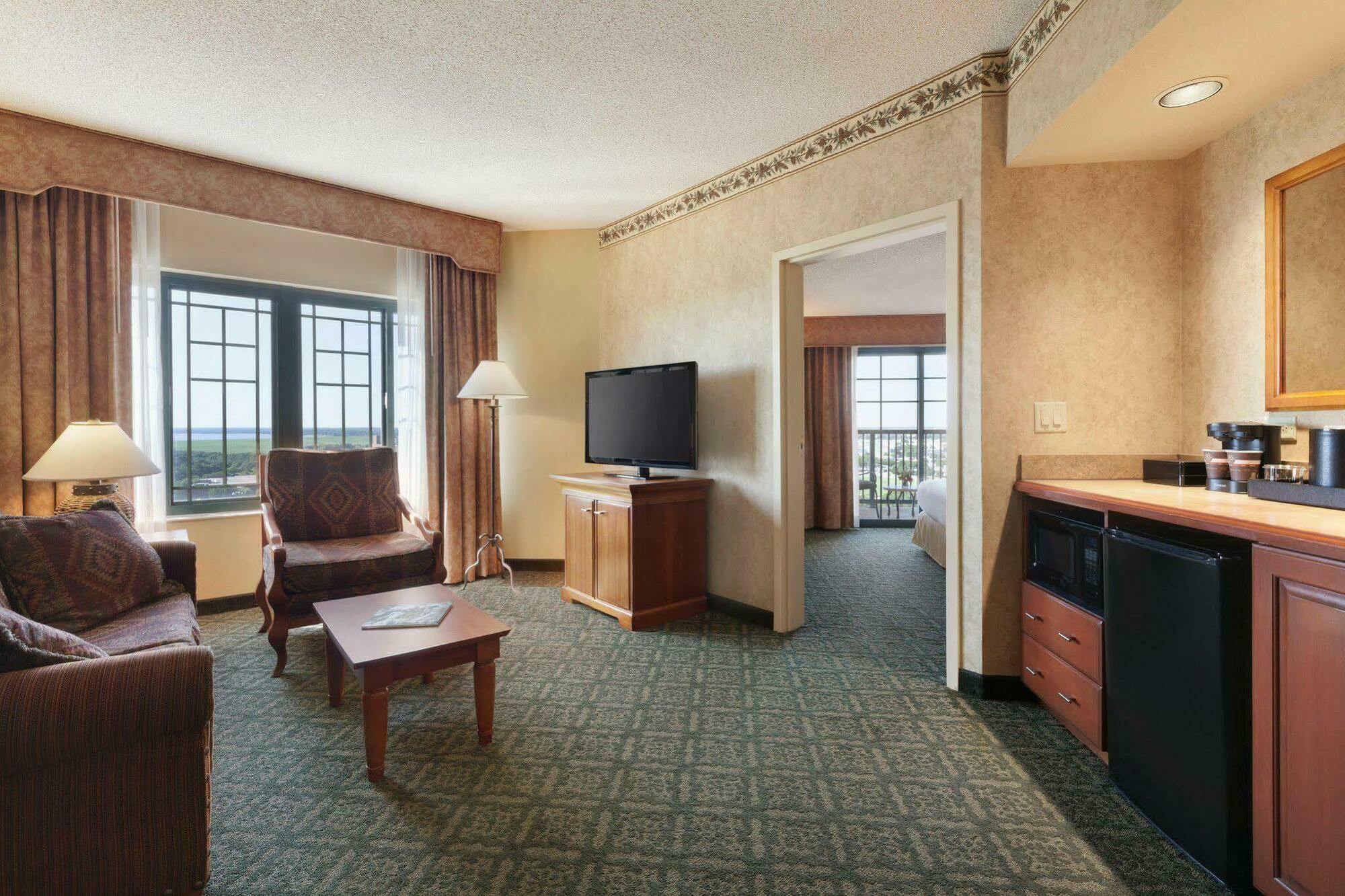 Hotel Embassy Dallas - Dfw Airport North 4*